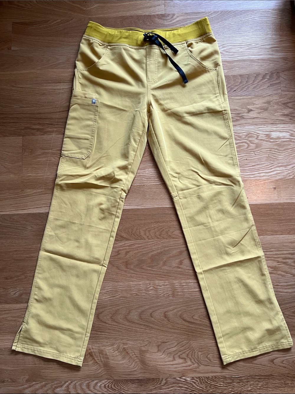 Figs Women's Light Gold Drawstring Scrub Pants